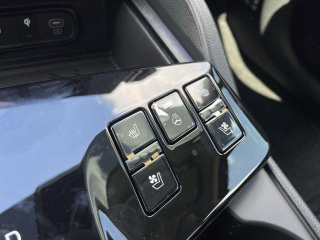 Photo of 2025 Shadow Matte Gray Kia Sportage Hybrid