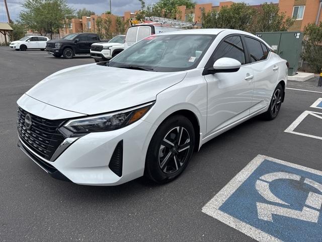 Photo of 2025 Aspen White Nissan Sentra