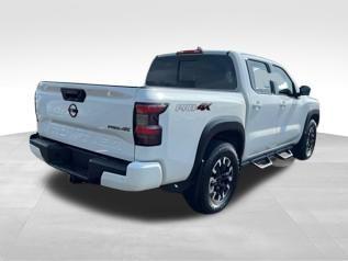 Photo of 2023 Glacier White Nissan Frontier
