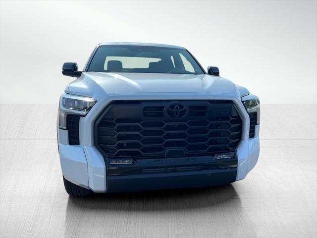 Photo of 2025 Wind Chill Prl/ Toyota Tundra