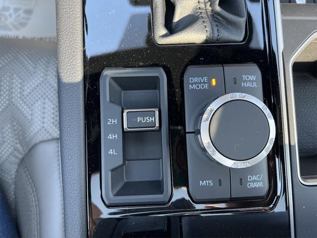 Photo of 2025 Wind Chill Prl/ Toyota Tundra