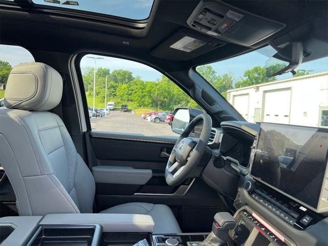 Photo of 2025 Wind Chill Prl/ Toyota Tundra