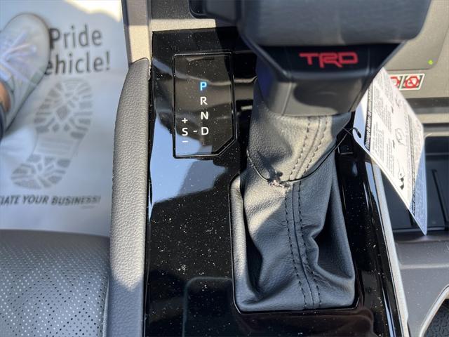 Photo of 2025 Wind Chill Prl/ Toyota Tundra