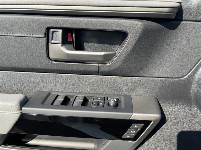 Photo of 2025 Wind Chill Prl/ Toyota Tundra