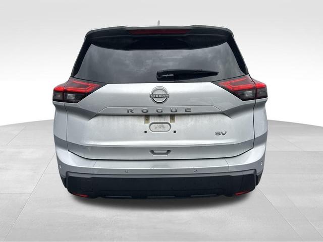 Photo of 2024 Brilliant Silver Metallic Nissan Rogue