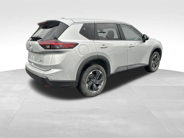 Photo of 2024 Brilliant Silver Metallic Nissan Rogue