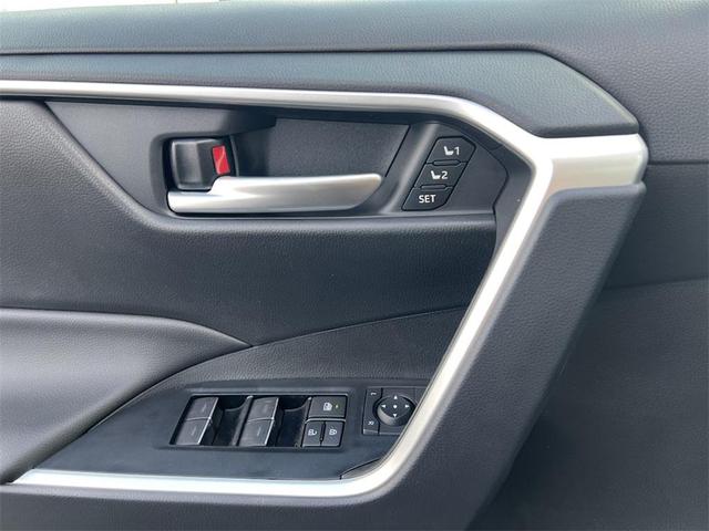 Photo of 2025 Magnetic Gray Metallic Toyota RAV4