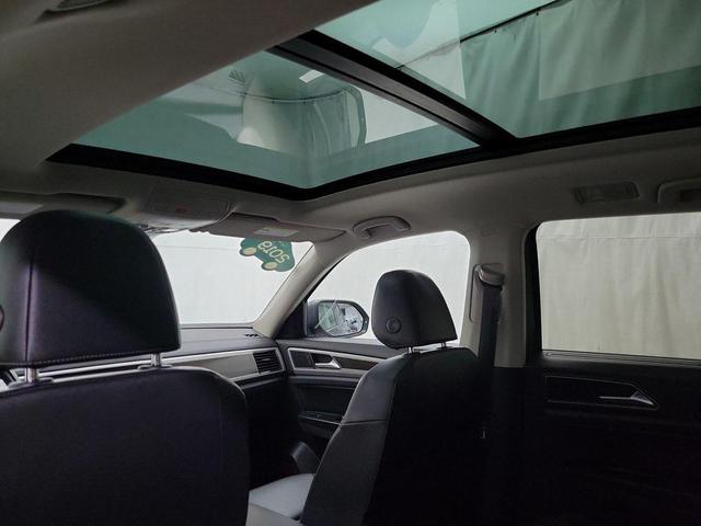 Photo of 2019 Platinum Gray Metallic Volkswagen Atlas