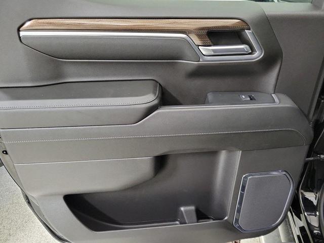 Photo of 2024 Black Chevrolet Silverado 1500