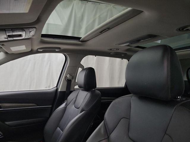 Photo of 2021 Everlasting Silver Kia Telluride