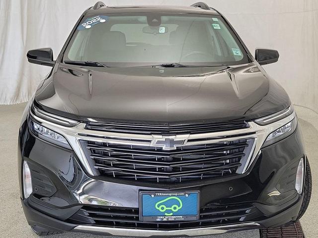Photo of 2022 Mosaic Black Metallic Chevrolet Equinox