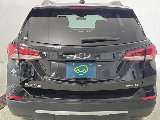 Photo of 2022 Mosaic Black Metallic Chevrolet Equinox