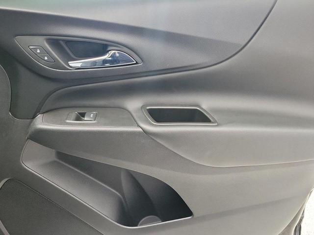 Photo of 2022 Mosaic Black Metallic Chevrolet Equinox