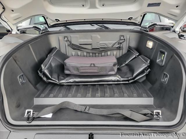 Photo of 2025 Interstellar Wh GMC HUMMER EV Pickup