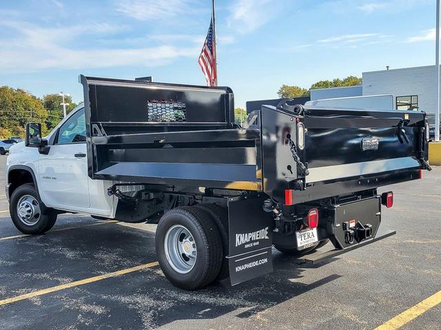 Photo of 2025 Summit White Chevrolet Silverado 3500