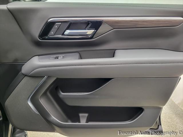 Photo of 2025 Black Chevrolet Suburban