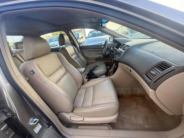 Photo of 2003 Desert Mist Metallic Honda Accord