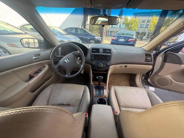 Photo of 2003 Desert Mist Metallic Honda Accord