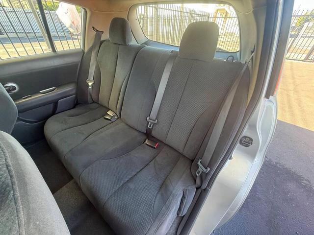 Photo of 2011 Brilliant Silver Nissan Versa