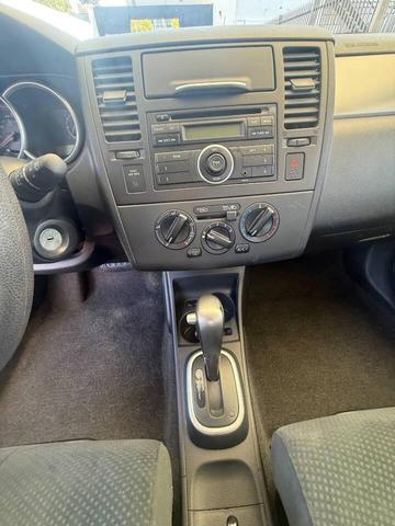 Photo of 2011 Brilliant Silver Nissan Versa