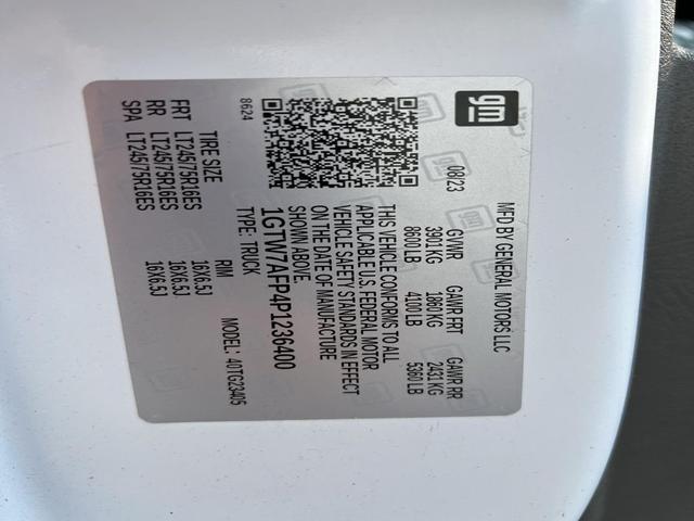 Photo of 2023 Summit White GMC Savana 2500