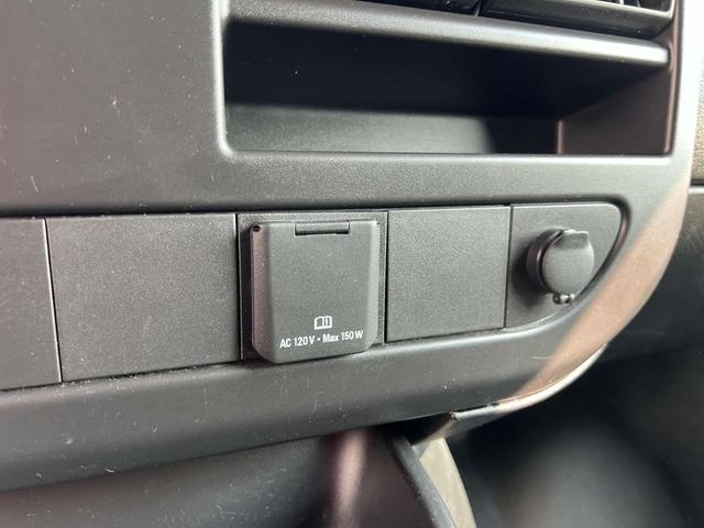 Photo of 2023 Summit White GMC Savana 2500