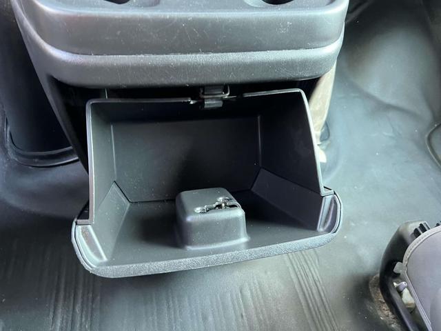Photo of 2023 Summit White GMC Savana 2500