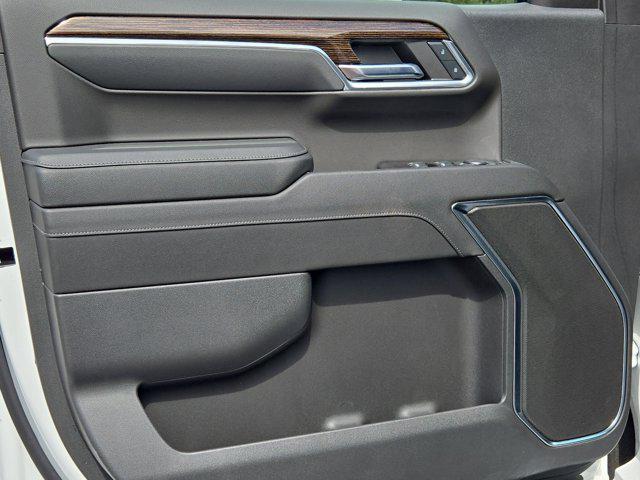 Photo of 2024 Summit White GMC Sierra 1500