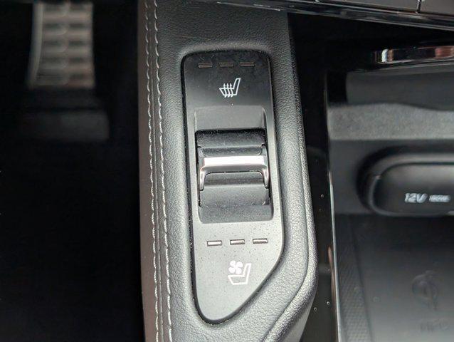 Photo of 2024 Glacial White Pearl Kia Telluride