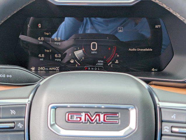 Photo of 2025 Summit White GMC Canyon