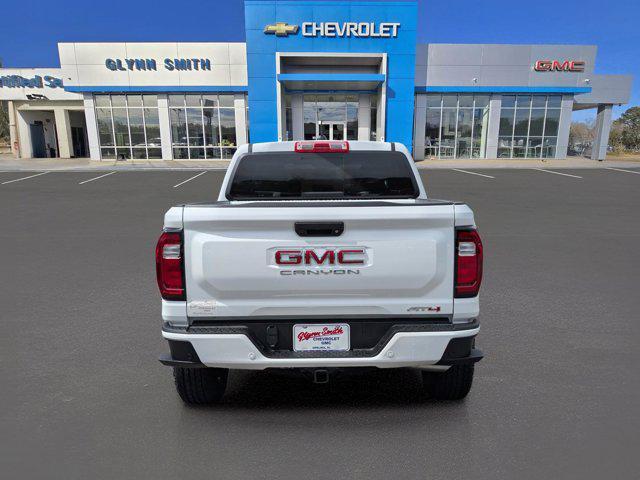 Photo of 2025 Summit White GMC Canyon