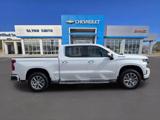 Photo of 2022 Iridescent Pearl Tricoat Chevrolet Silverado 1500