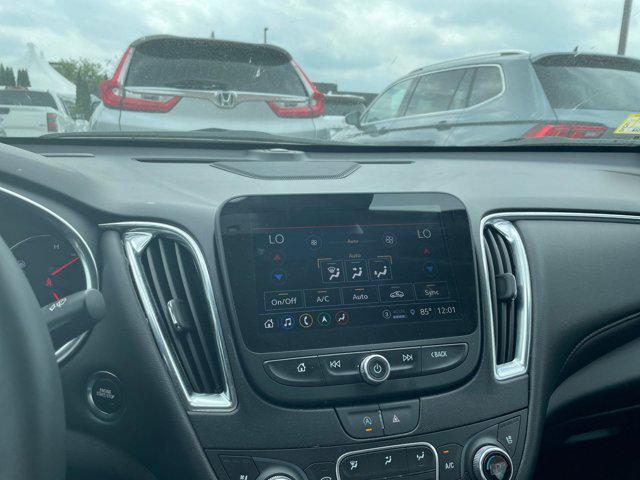 Photo of 2024 Summit White Chevrolet Malibu