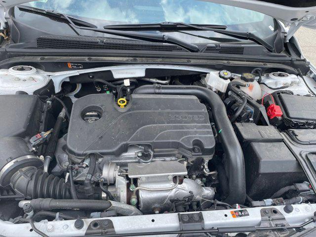 Photo of 2024 Summit White Chevrolet Malibu