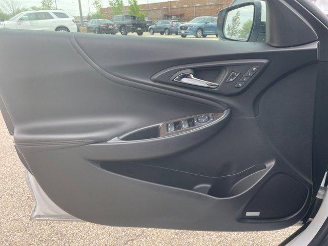 Photo of 2024 Summit White Chevrolet Malibu