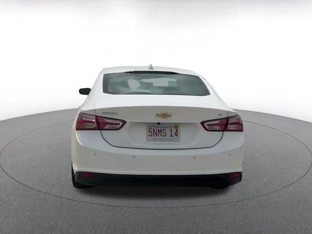 Photo of 2024 Summit White Chevrolet Malibu