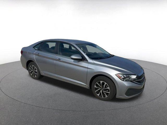 Photo of 2024 Pyrite Silver Metallic Volkswagen Jetta