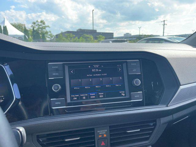 Photo of 2024 Pyrite Silver Metallic Volkswagen Jetta
