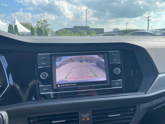 Photo of 2024 Pyrite Silver Metallic Volkswagen Jetta