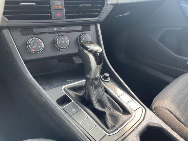 Photo of 2024 Pyrite Silver Metallic Volkswagen Jetta