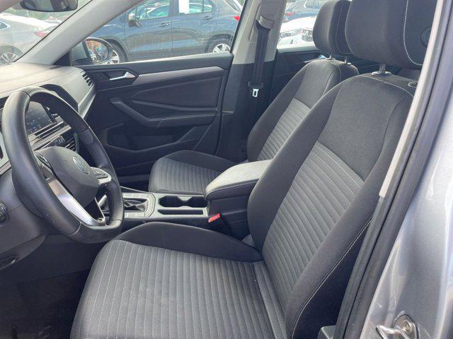 Photo of 2024 Pyrite Silver Metallic Volkswagen Jetta