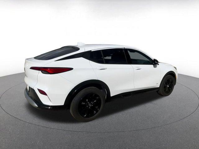 Photo of 2025 Summit White Buick Envista