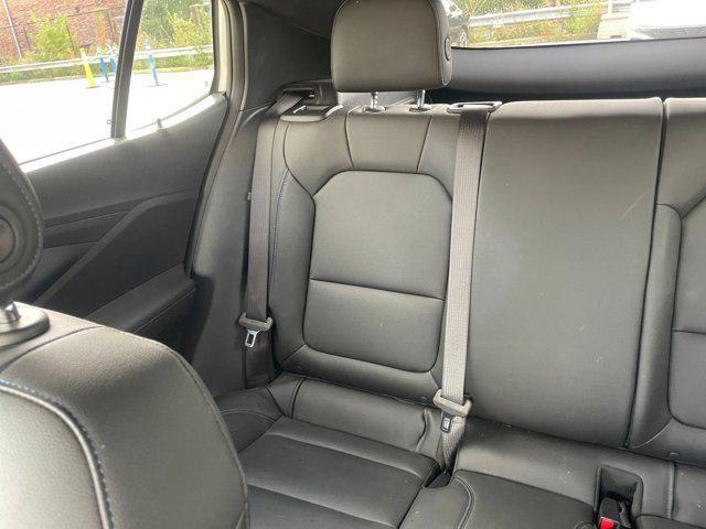 Photo of 2025 Summit White Buick Envista
