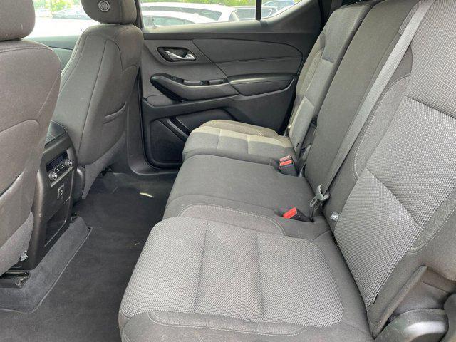 Photo of 2023 Silver Sage Metallic Chevrolet Traverse
