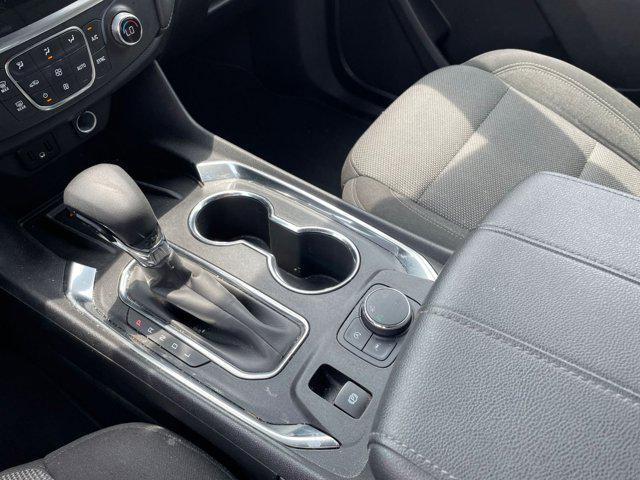 Photo of 2023 Silver Sage Metallic Chevrolet Traverse