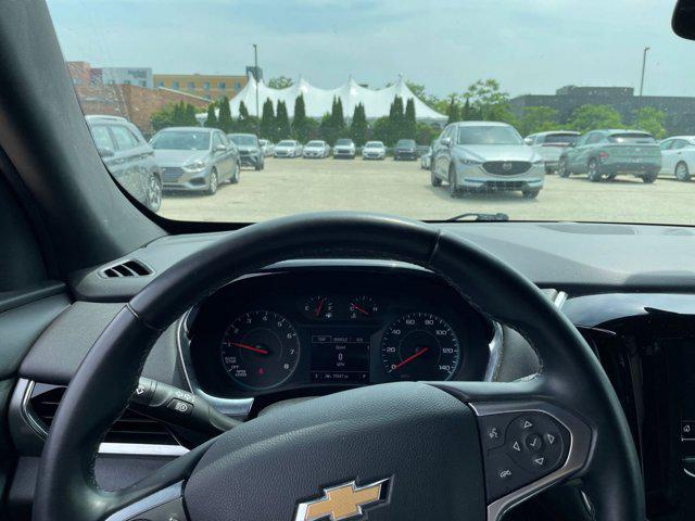 Photo of 2023 Silver Sage Metallic Chevrolet Traverse