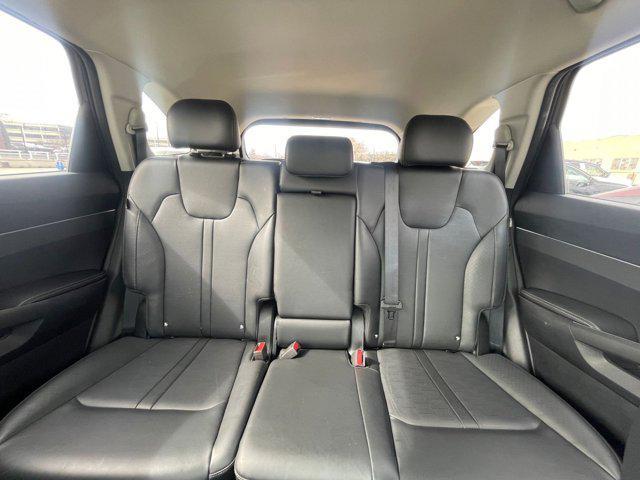Photo of 2024 Gravity Grey Kia Sorento