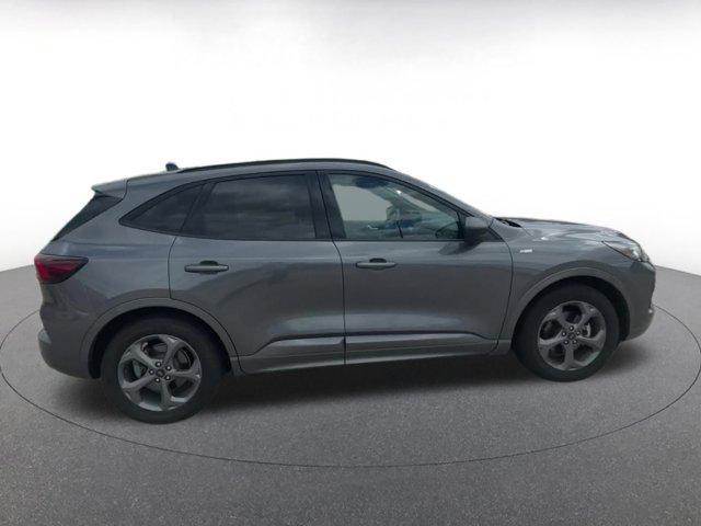 Photo of 2023 Carbonized Gray Metallic Ford Escape