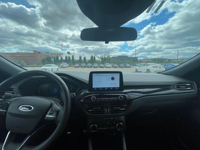 Photo of 2023 Carbonized Gray Metallic Ford Escape