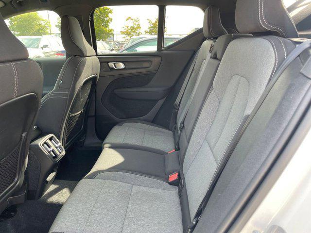 Photo of 2024 Crystal White Metallic Volvo XC40